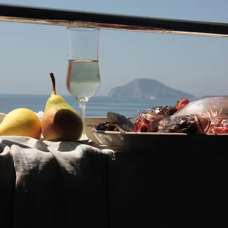 Oda ve Kahvaltı Borgo Marinaro